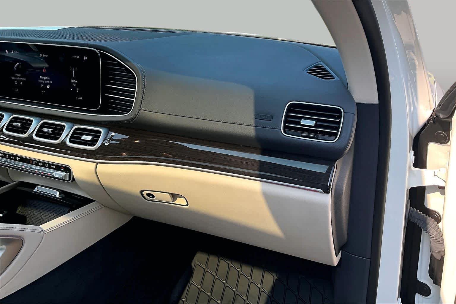 Used 2020 Mercedes-Benz GLS 450 4MATIC image 19
