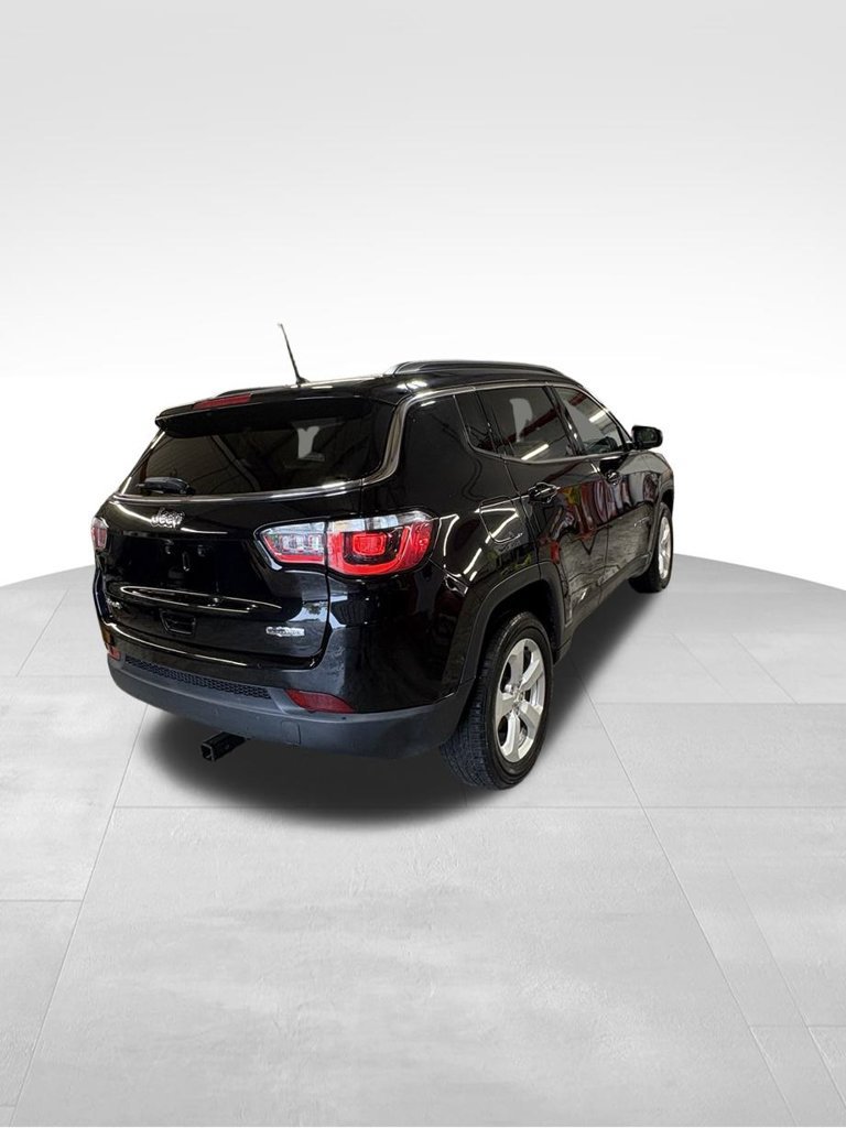 Used 2018 Jeep Compass Latitude AWD/4WD image 31