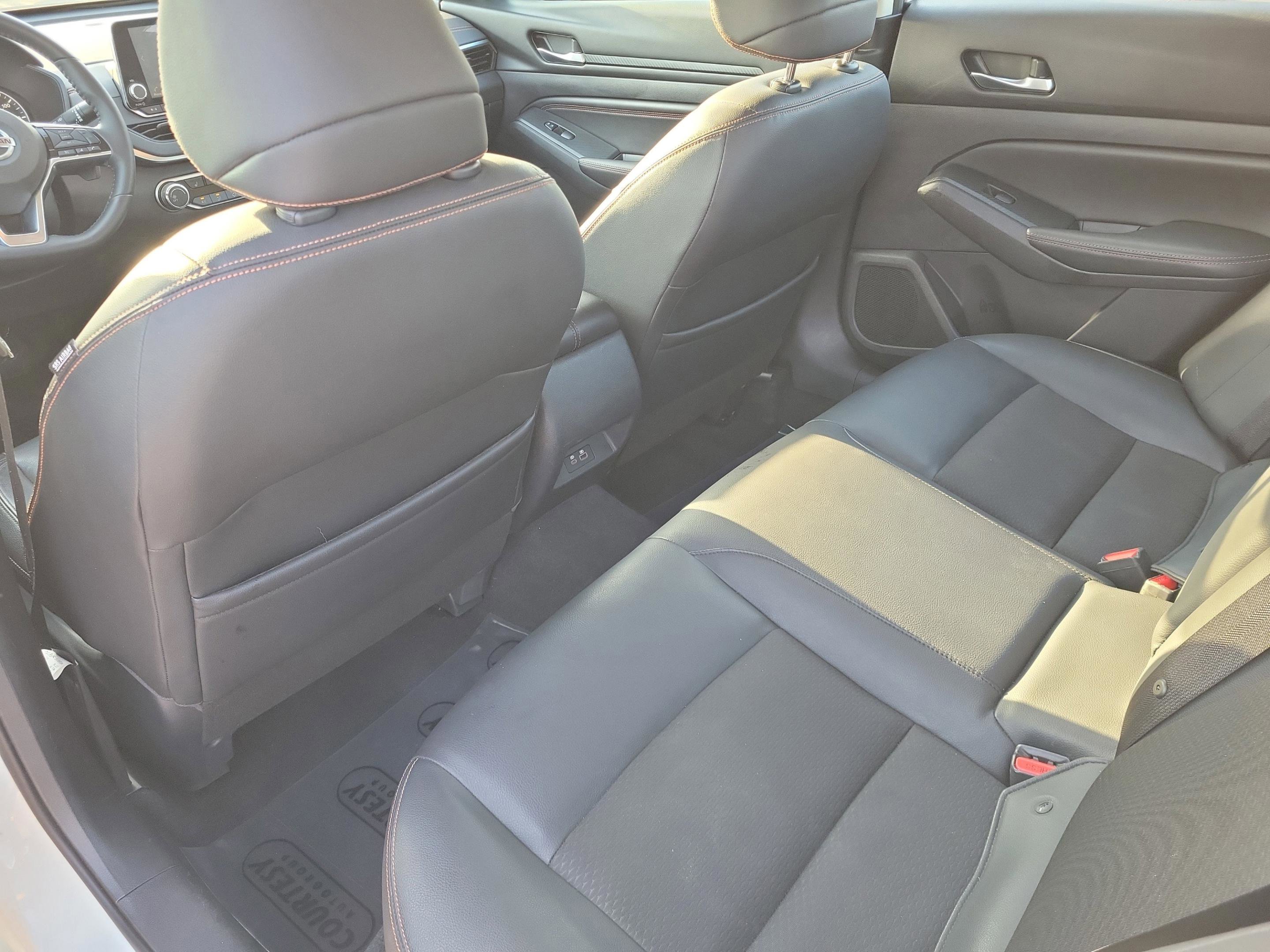 Used 2019 Nissan Altima 2.5 SR w/ SR Premium Package image 14