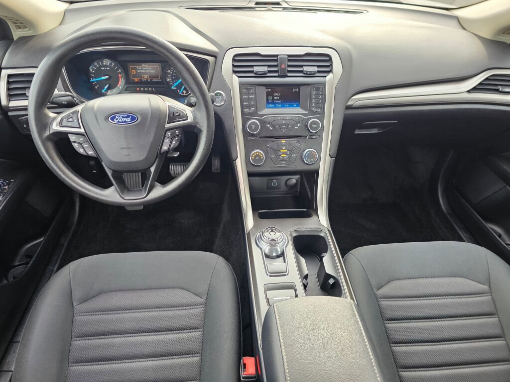 Used 2018 Ford Fusion SE FWD image 15