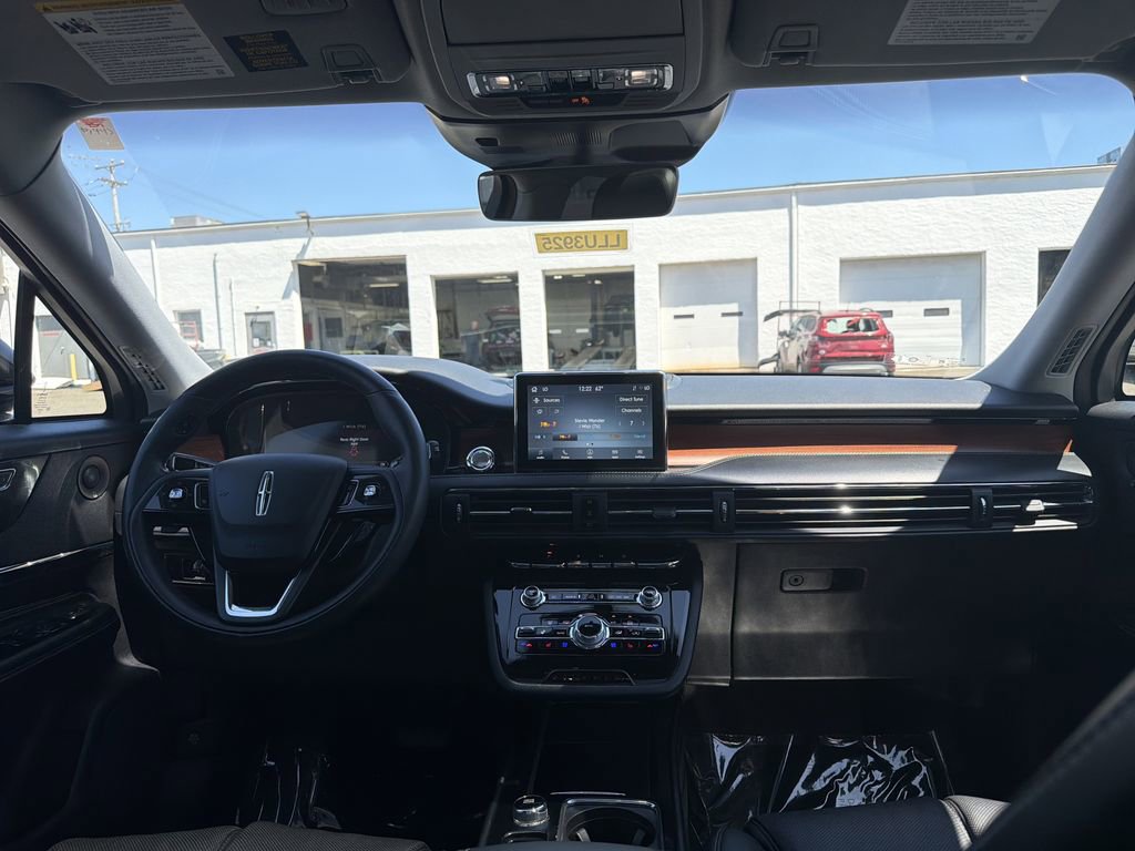 Certified 2022 Lincoln Corsair Reserve w/ Equipment Group 201A AWD/4WD image 18