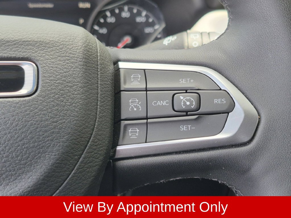 Used 2025 Jeep Compass Limited AWD/4WD image 15