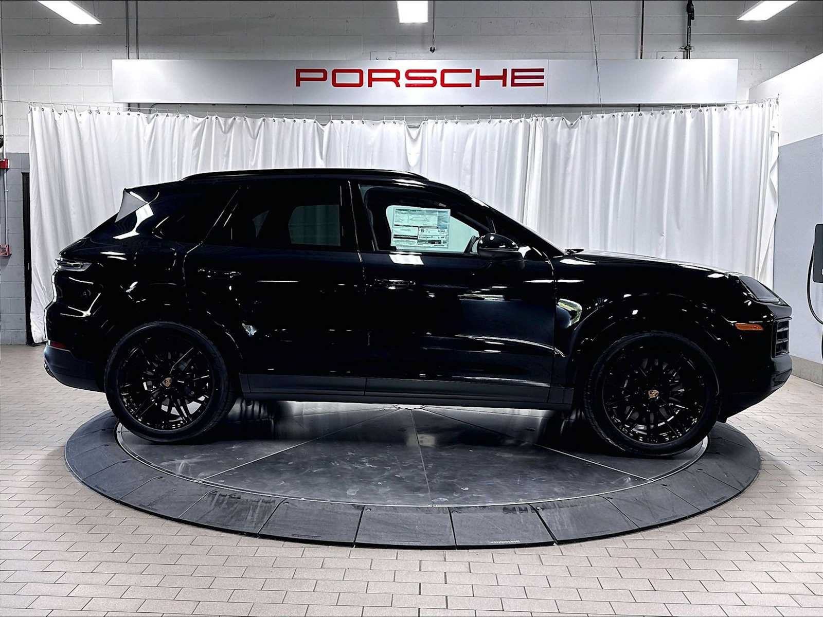 New 2026 Porsche Cayenne S AWD/4WD image 8