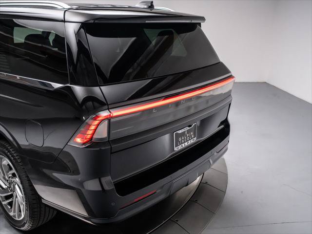 New 2026 Lincoln Navigator Premiere AWD/4WD image 31