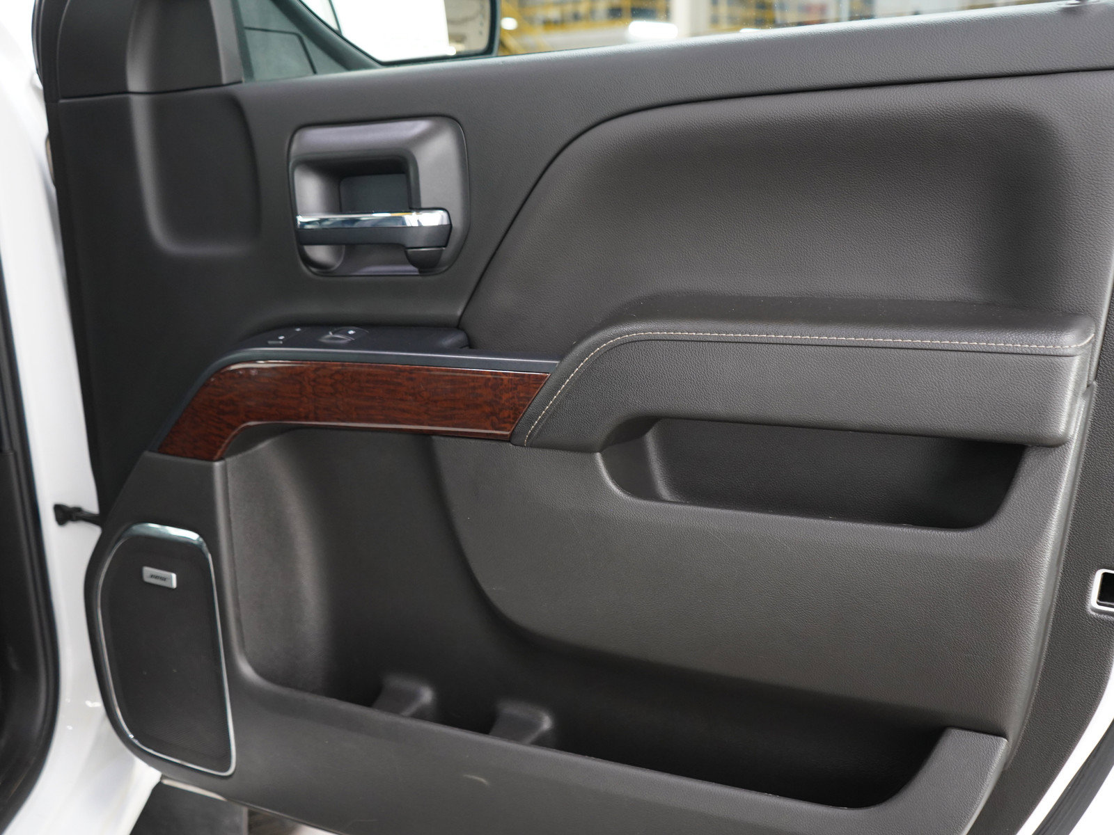 Used 2018 GMC Sierra 1500 SLT AWD/4WD image 9