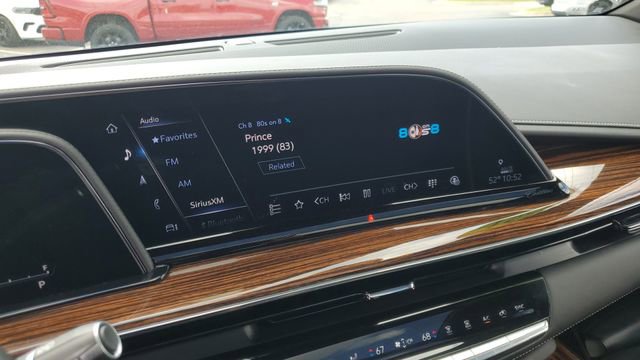 Used 2021 Cadillac Escalade Premium Luxury w/ LPO, Radiant Package AWD/4WD image 18