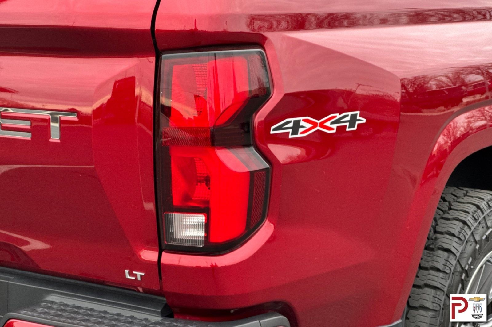 Used 2024 Chevrolet Colorado LT w/ LT Convenience Package III image 35