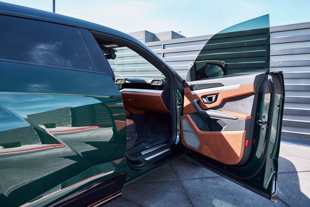 Used 2023 Lamborghini Urus S image 27