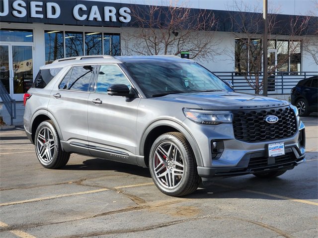 Used 2025 Ford Explorer ST-Line w/ ST-Line Street Pack video 2