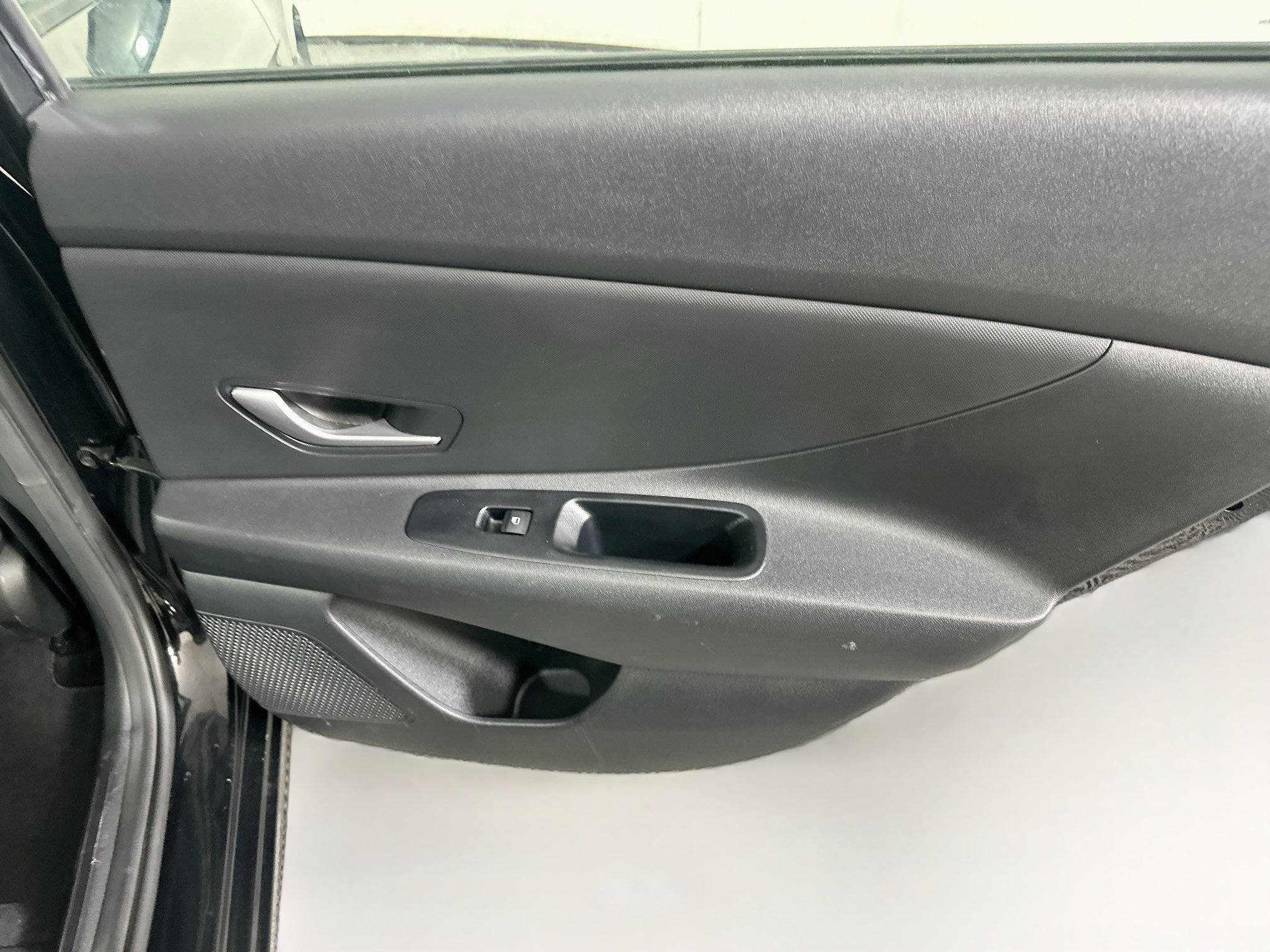 Used 2021 Hyundai Elantra SEL FWD image 28
