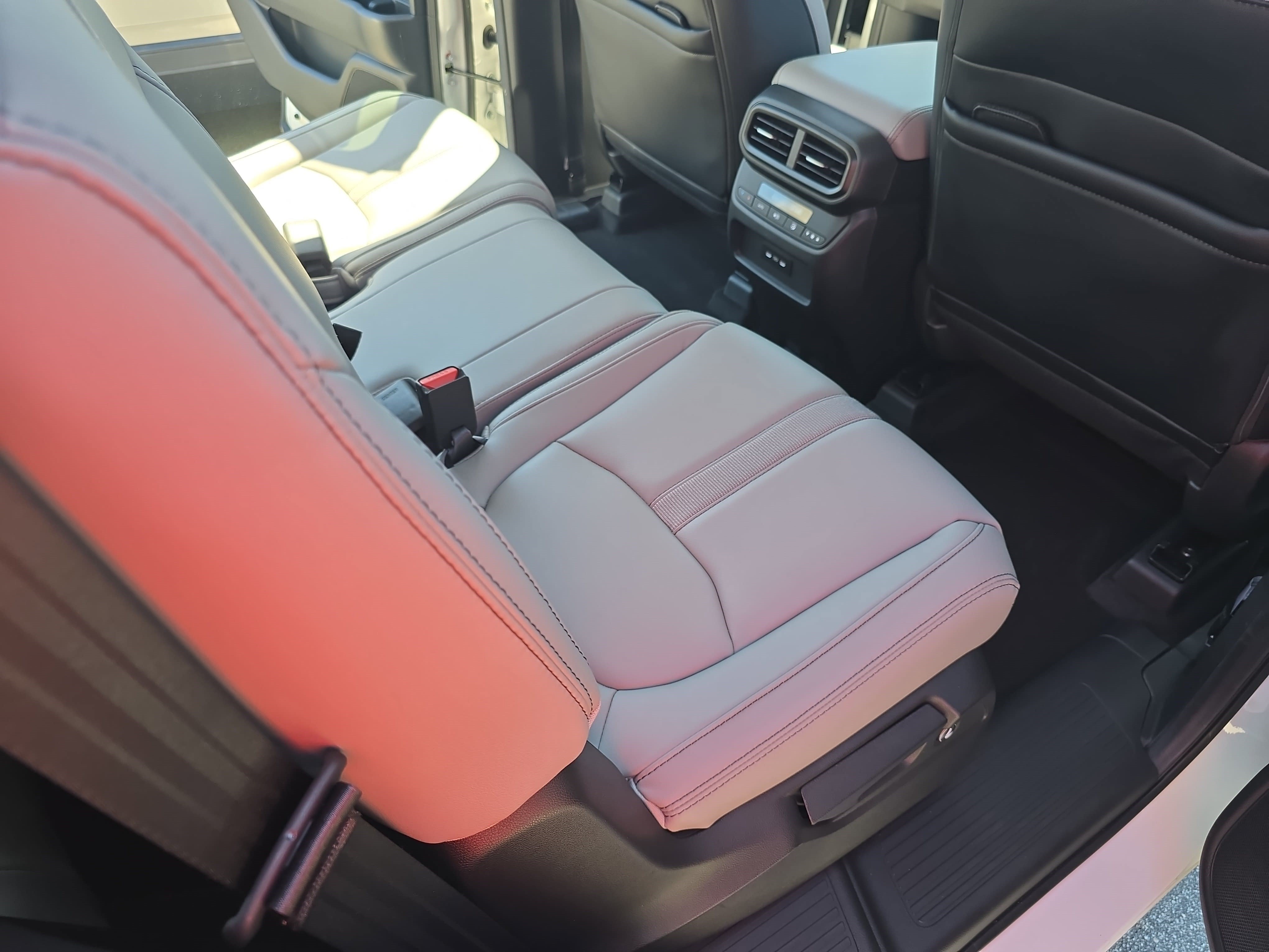 Certified 2025 Honda Pilot EX-L image 11