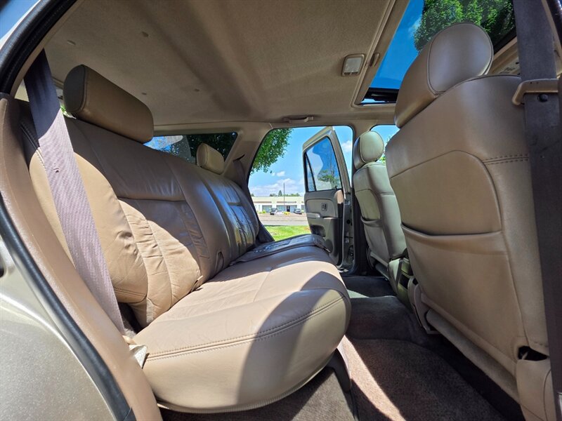 Used 2001 Toyota 4Runner Limited AWD/4WD image 16