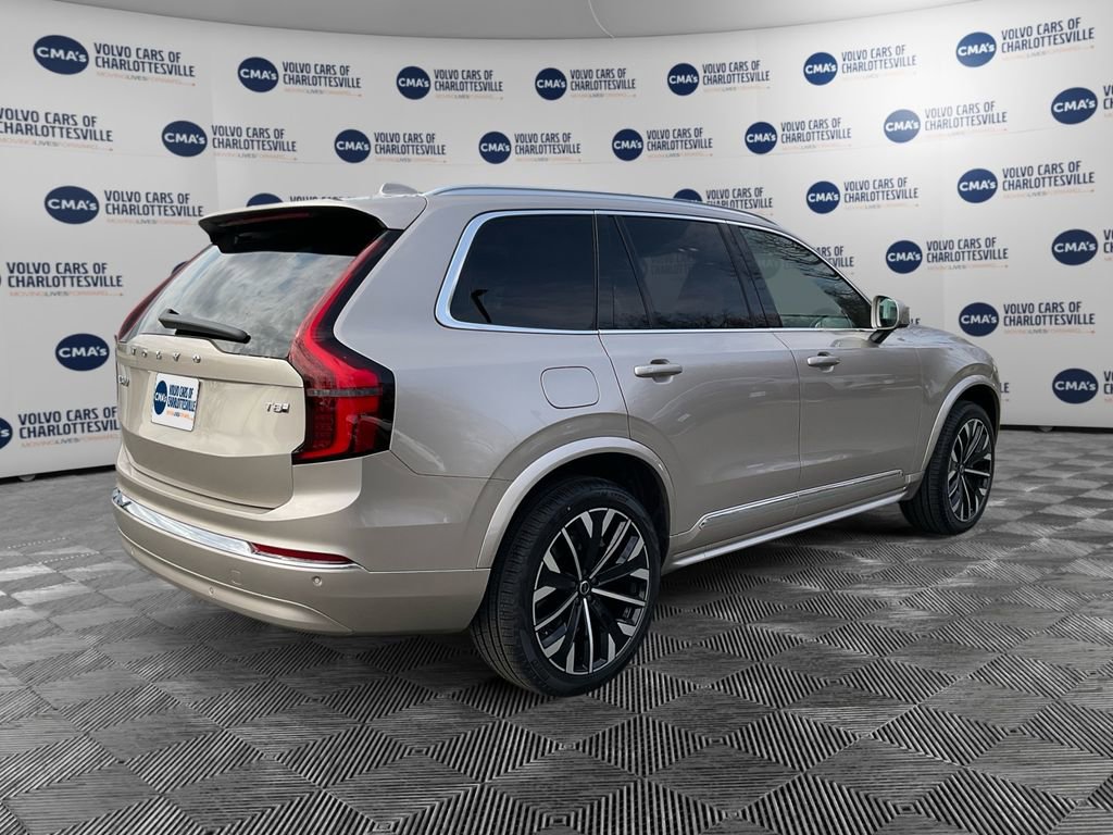 New 2026 Volvo XC90 T8 Core image 5
