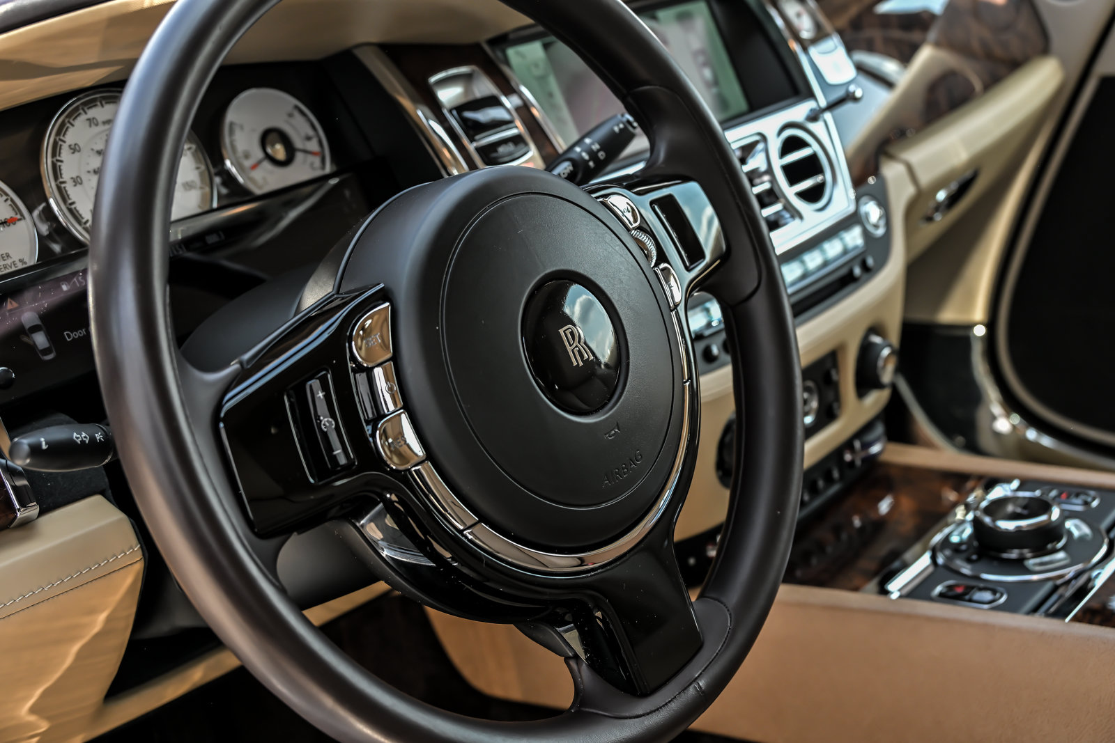 Used 2016 Rolls-Royce Wraith RWD image 26