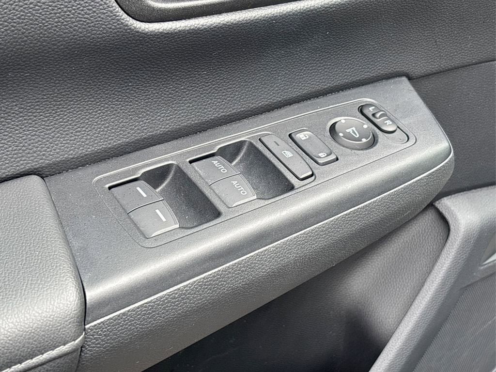 Used 2023 Honda CR-V EX image 31
