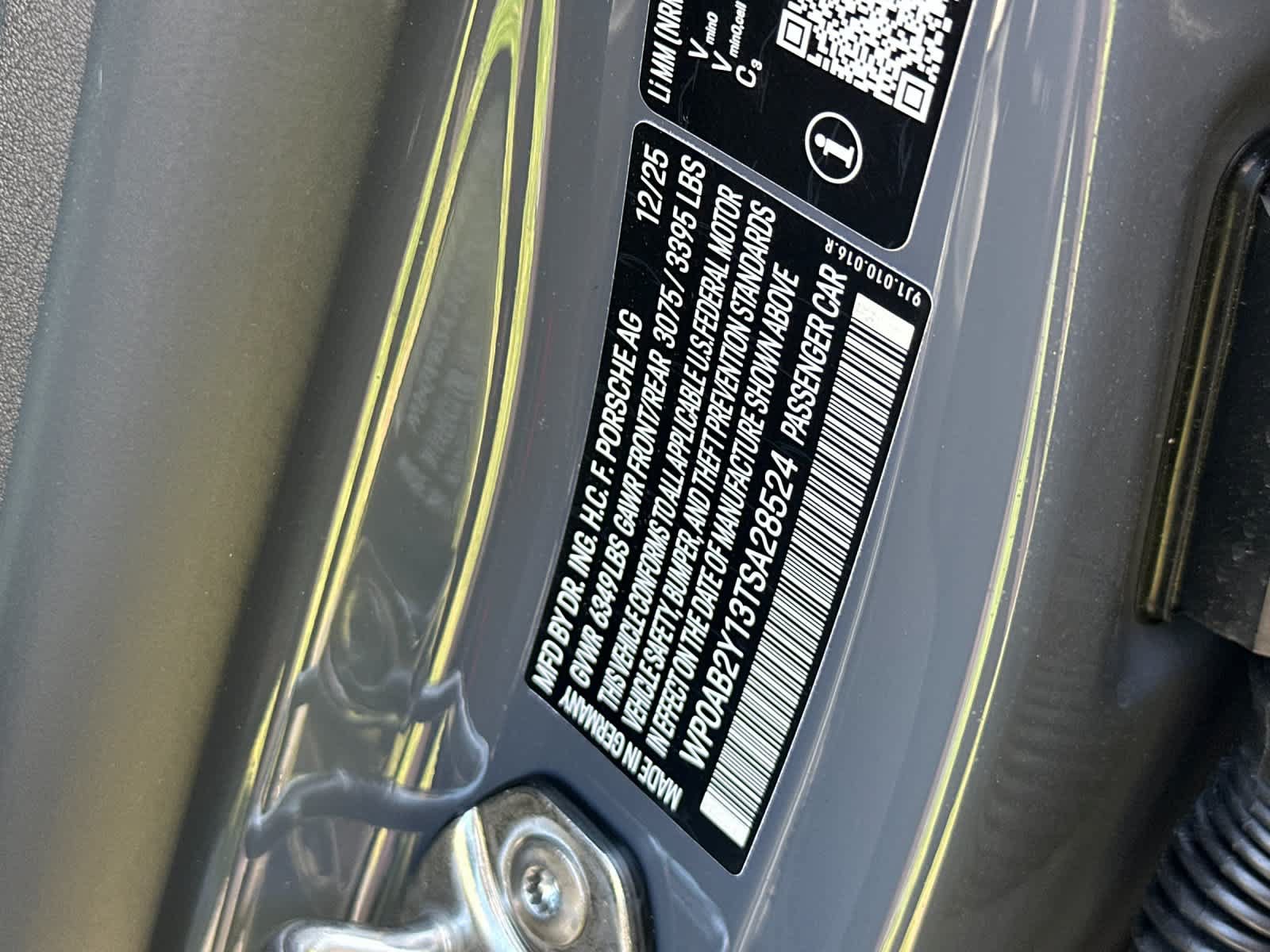 New 2026 Porsche Taycan 4S AWD/4WD image 32