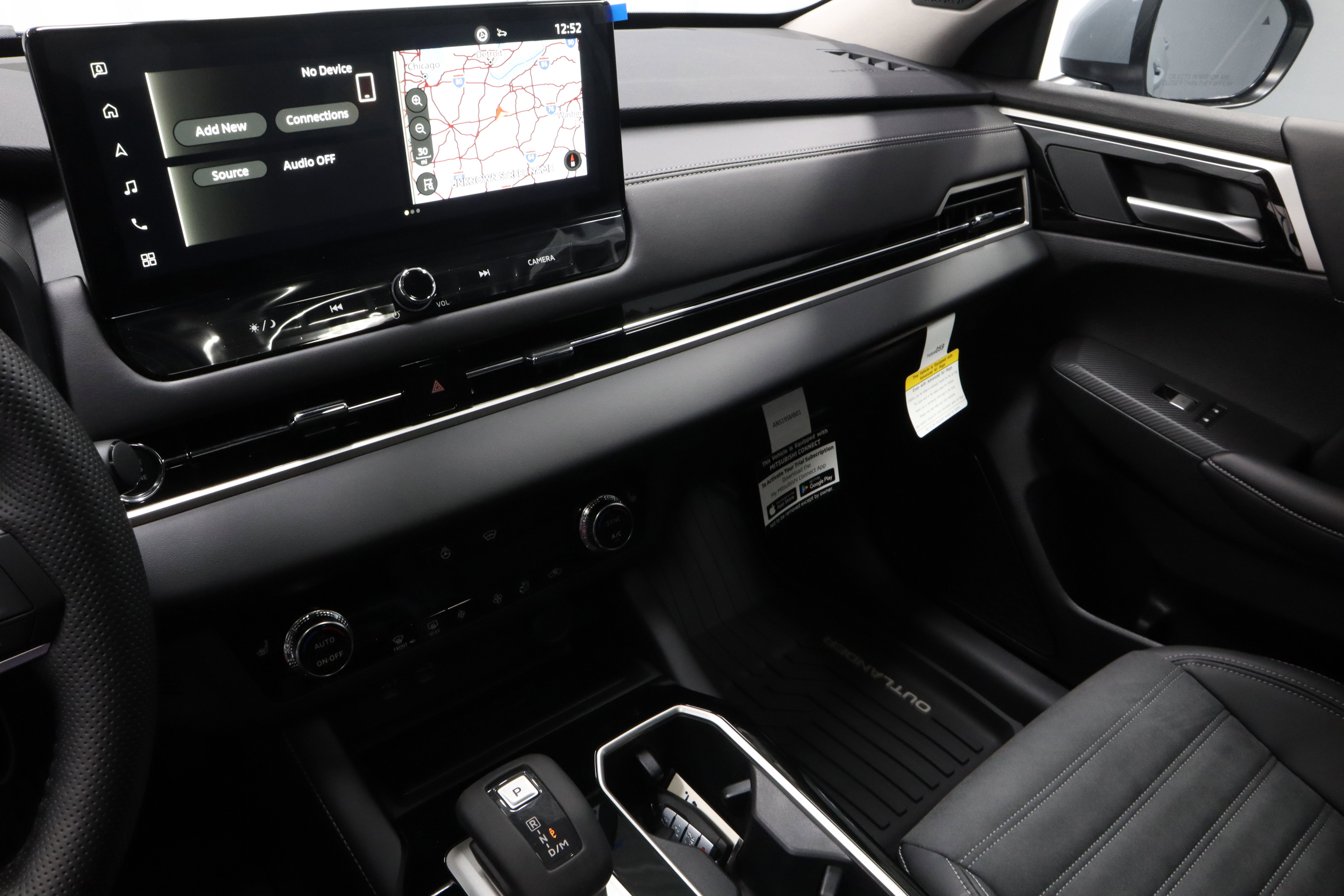 New 2026 Mitsubishi Outlander SE image 24