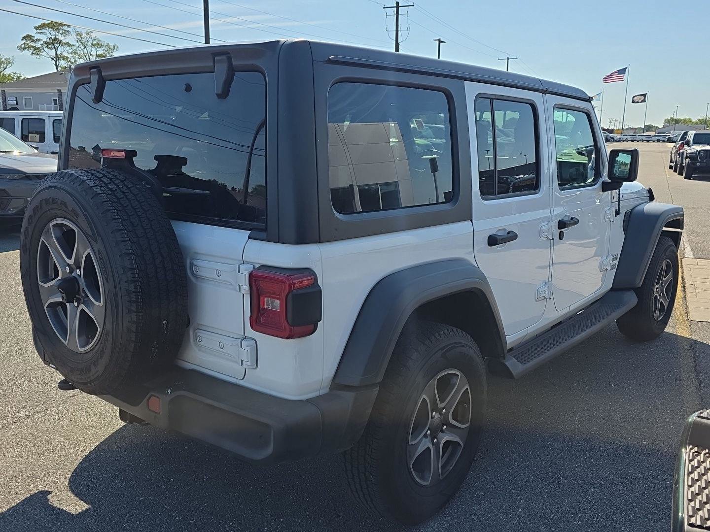 Used 2019 Jeep Wrangler Unlimited Sport S AWD/4WD image 7