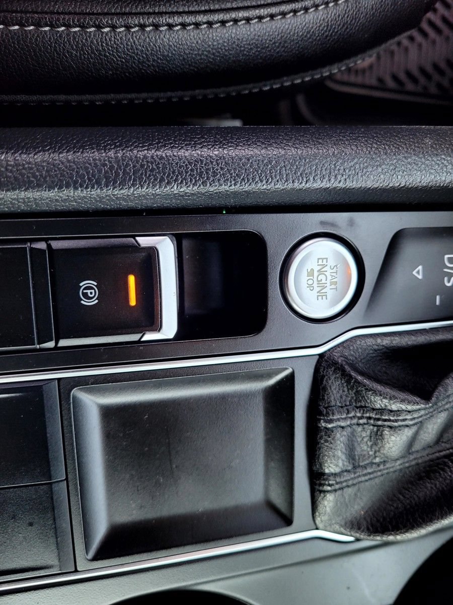 Used 2019 Volkswagen Atlas SE FWD image 25