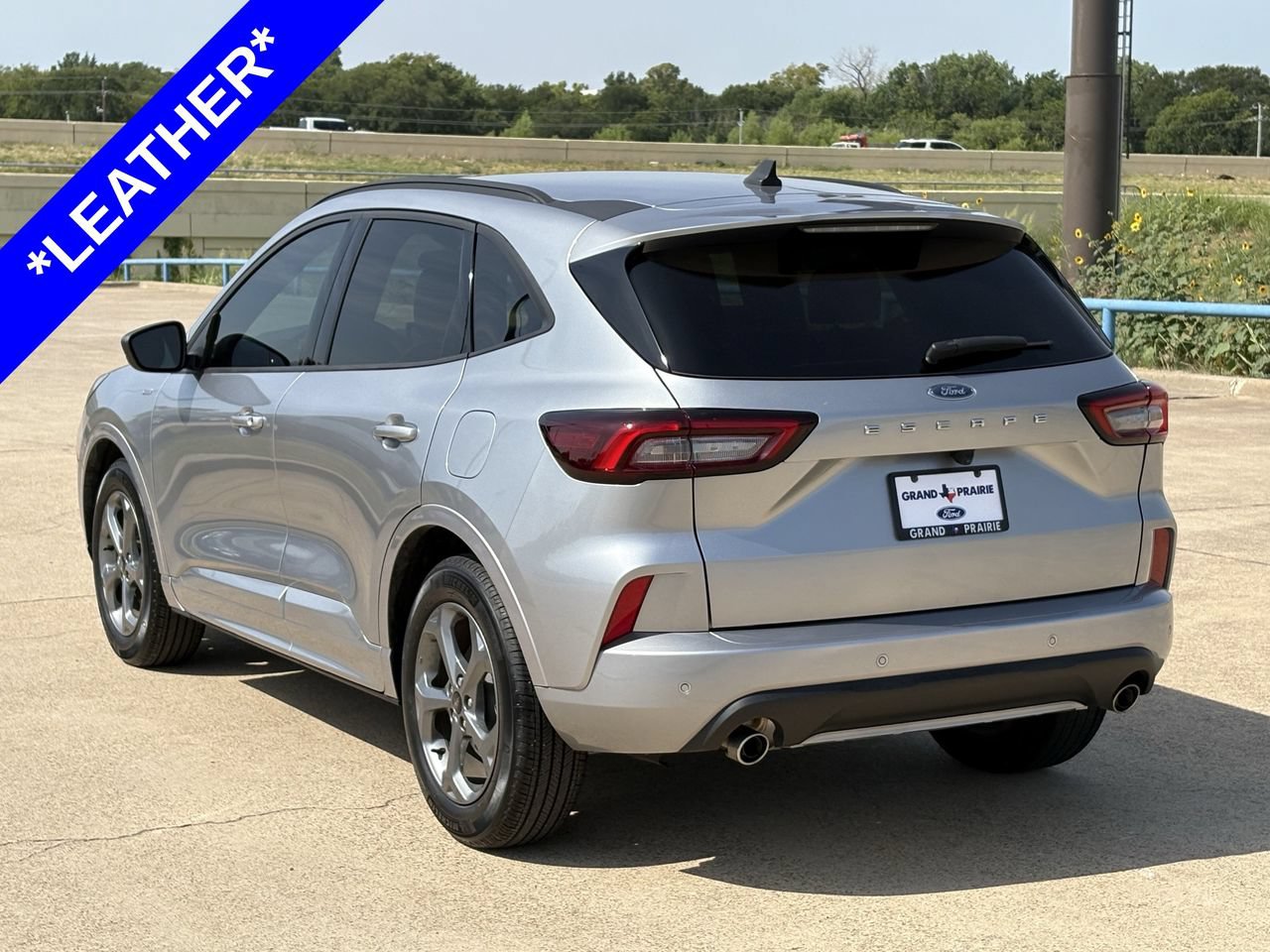 Used 2024 Ford Escape ST-Line w/ Tech Pack #1 FWD image 6