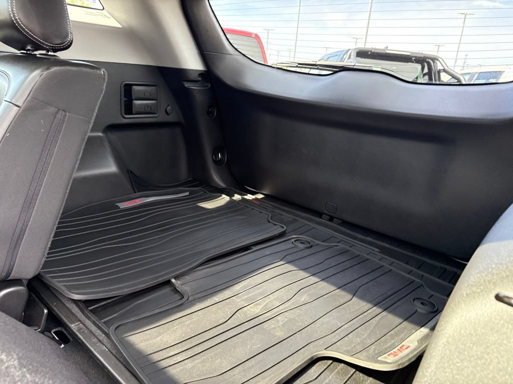 Certified 2024 GMC Terrain SLT w/ Elevation Edition AWD/4WD image 30