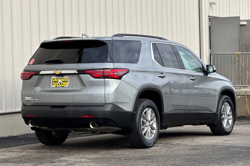 Used 2023 Chevrolet Traverse LT w/ Rear Camera Mirror Package AWD/4WD image 4