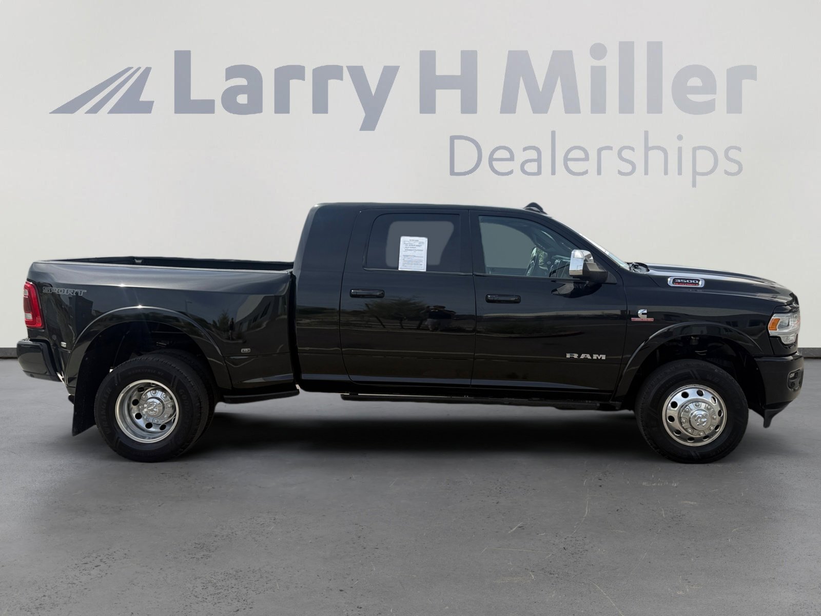 Used 2021 RAM 3500 Laramie image 6