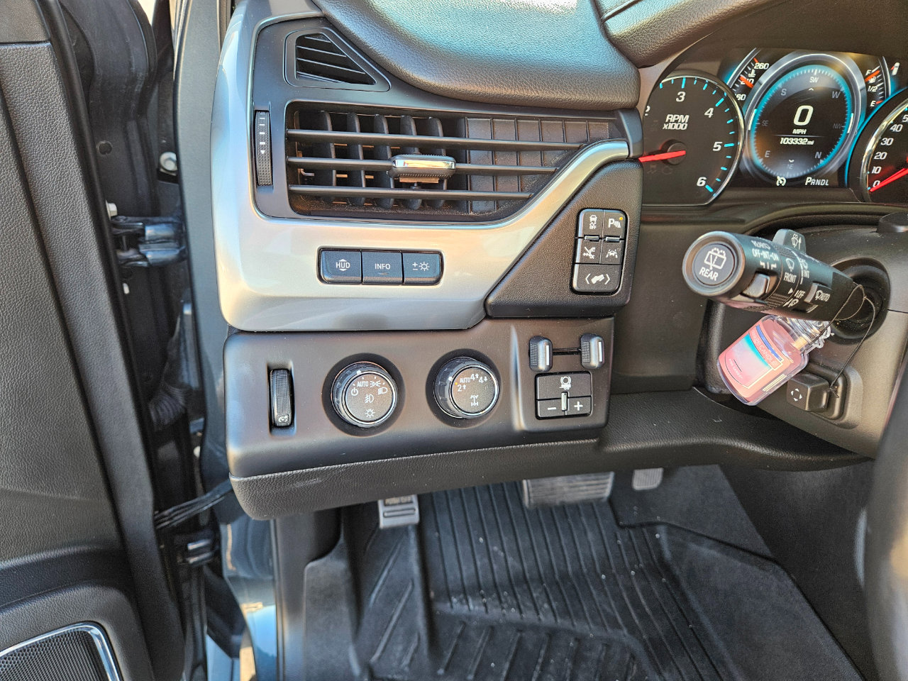 Used 2019 Chevrolet Tahoe Premier w/ Premier Plus Edition image 23