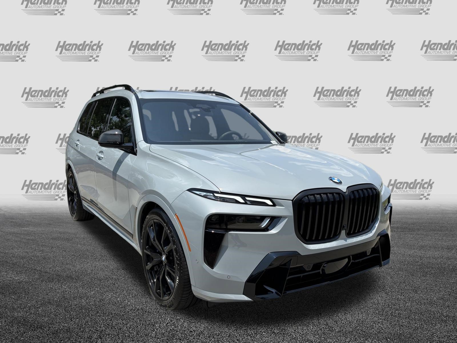 Used 2026 BMW X7 xDrive40i w/ M Sport Package AWD/4WD image 2