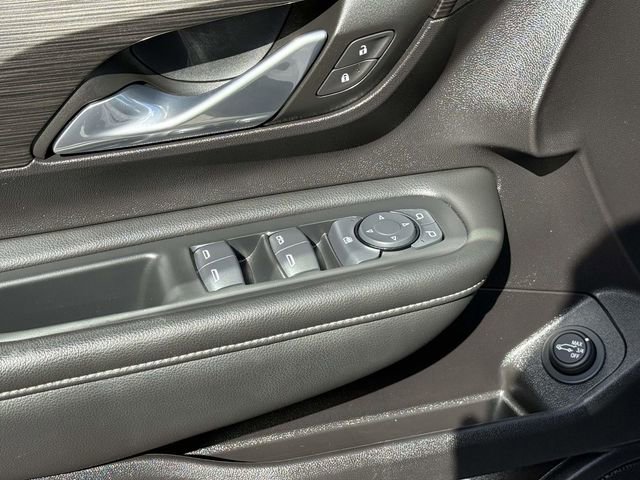 Certified 2024 GMC Terrain SLT image 9