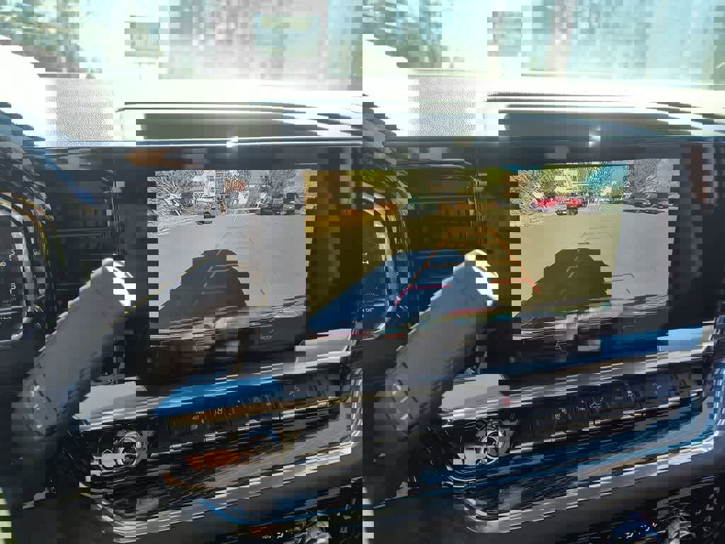 Used 2024 GMC Sierra 2500 SLE w/ SLE Value Package; image 17