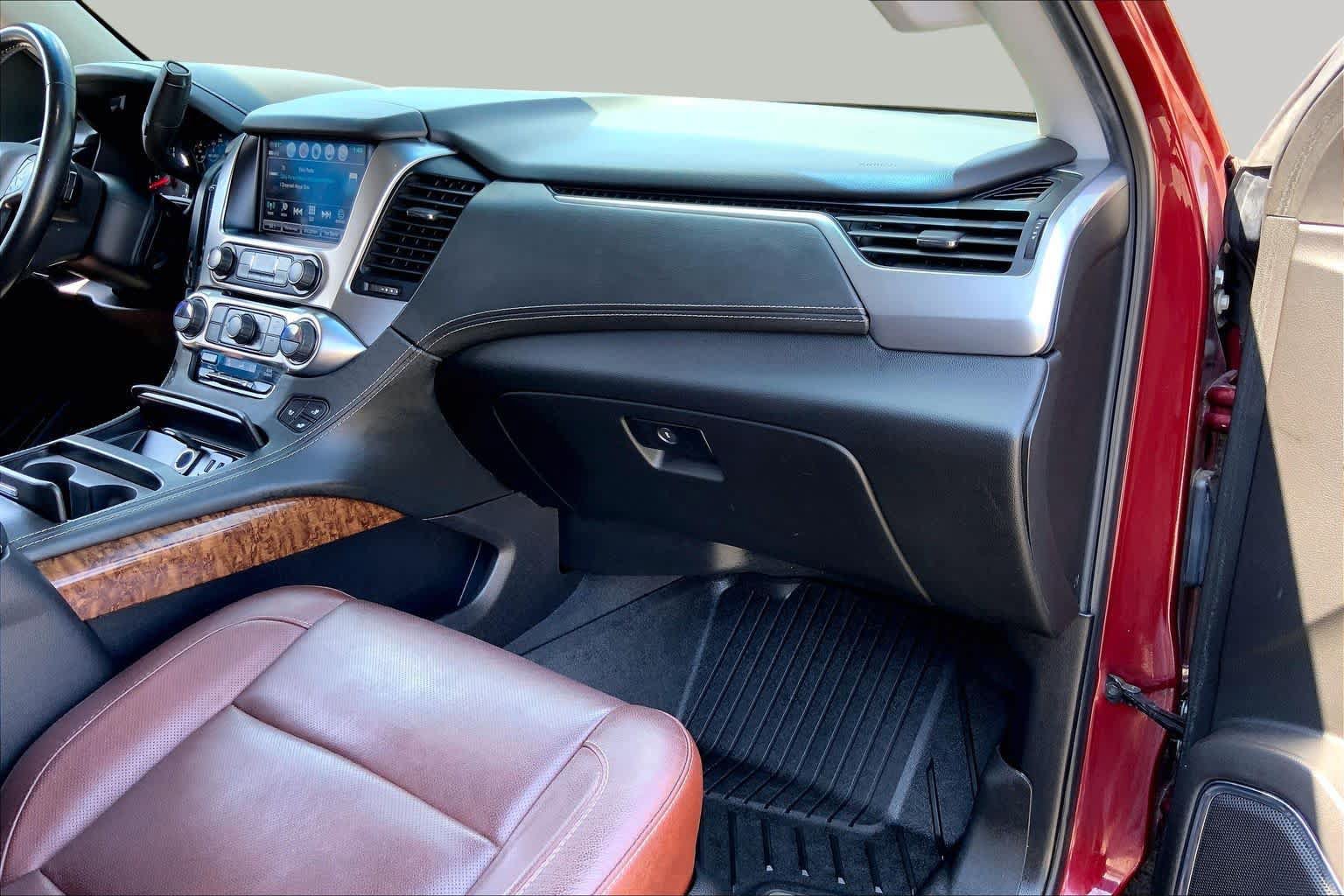Used 2020 Chevrolet Tahoe Premier w/ Premier Plus Edition AWD/4WD image 19
