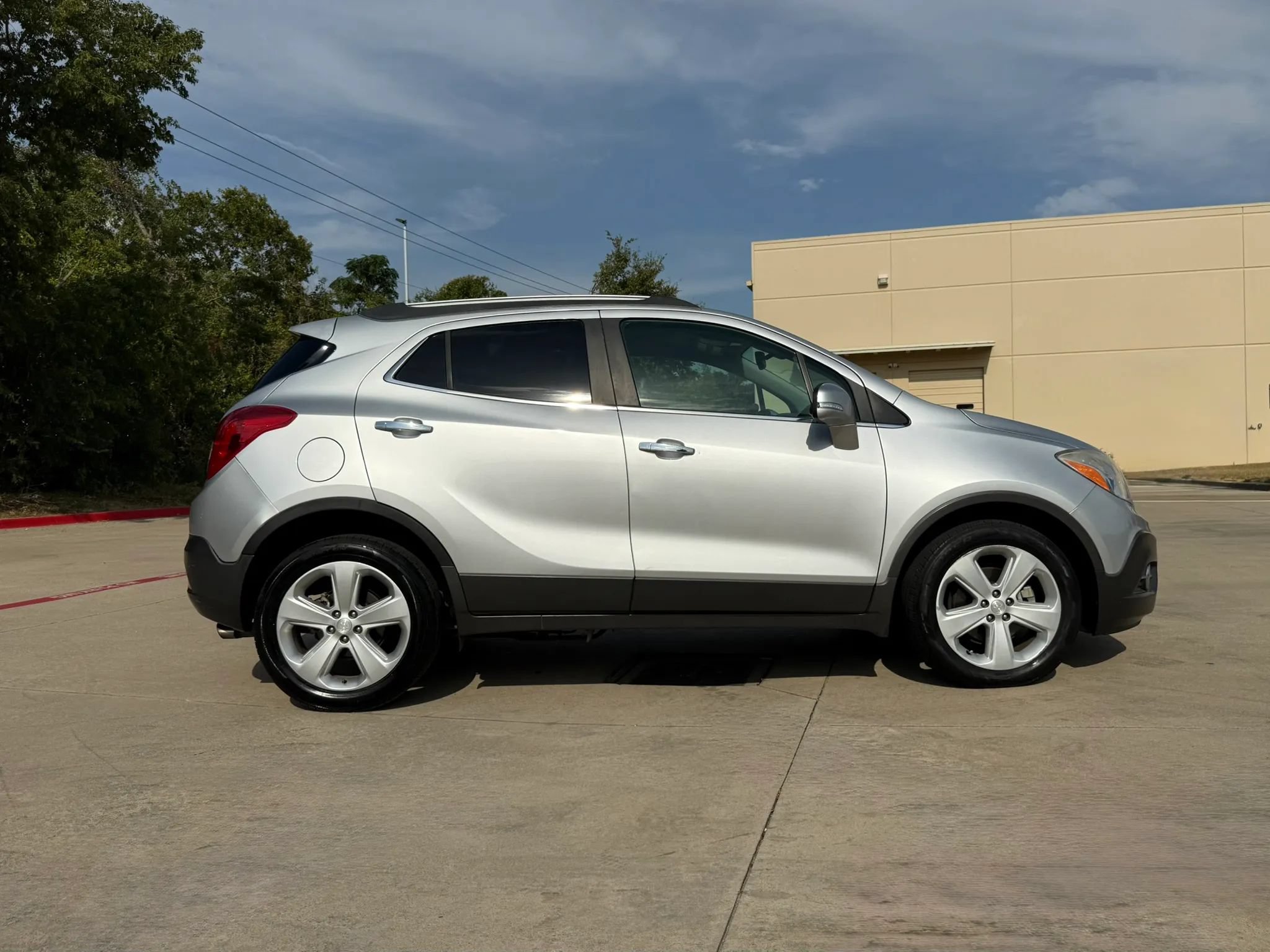 Used 2015 Buick Encore Convenience FWD image 7