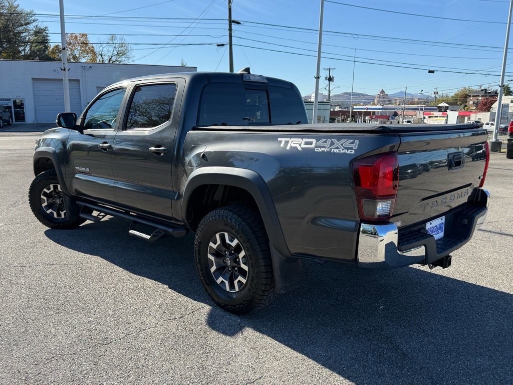 Used 2019 Toyota Tacoma TRD Off-Road image 6