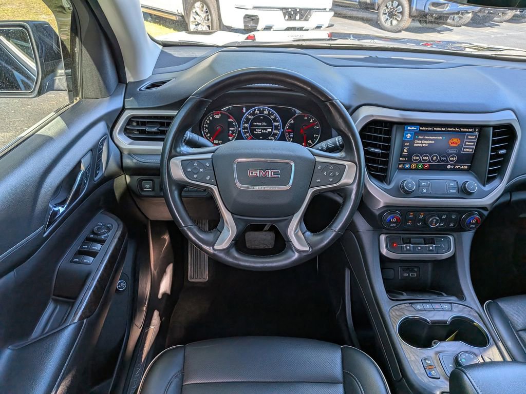 Used 2021 GMC Acadia Denali w/ Denali Ultimate Package AWD/4WD image 17