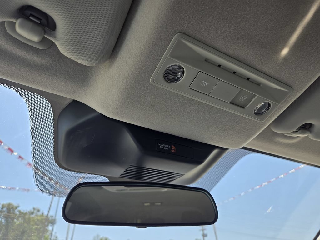 Used 2025 Nissan Kicks SV w/ Illumination Package FWD image 20