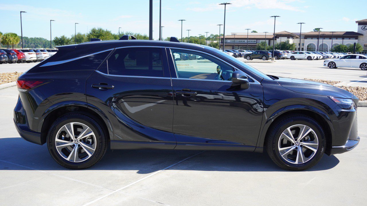 Used 2024 Lexus RX 350 Premium w/ Cold Area Package AWD/4WD image 4