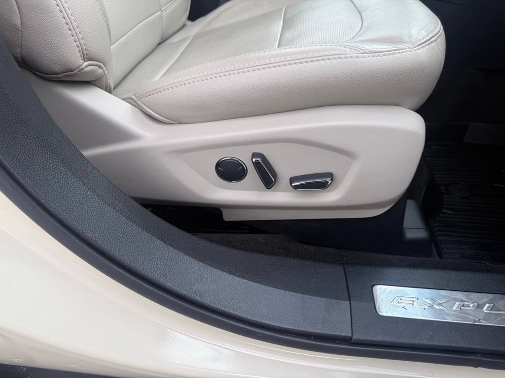 Used 2018 Ford Explorer Limited w/ Ford Safe & Smart Package AWD/4WD image 69
