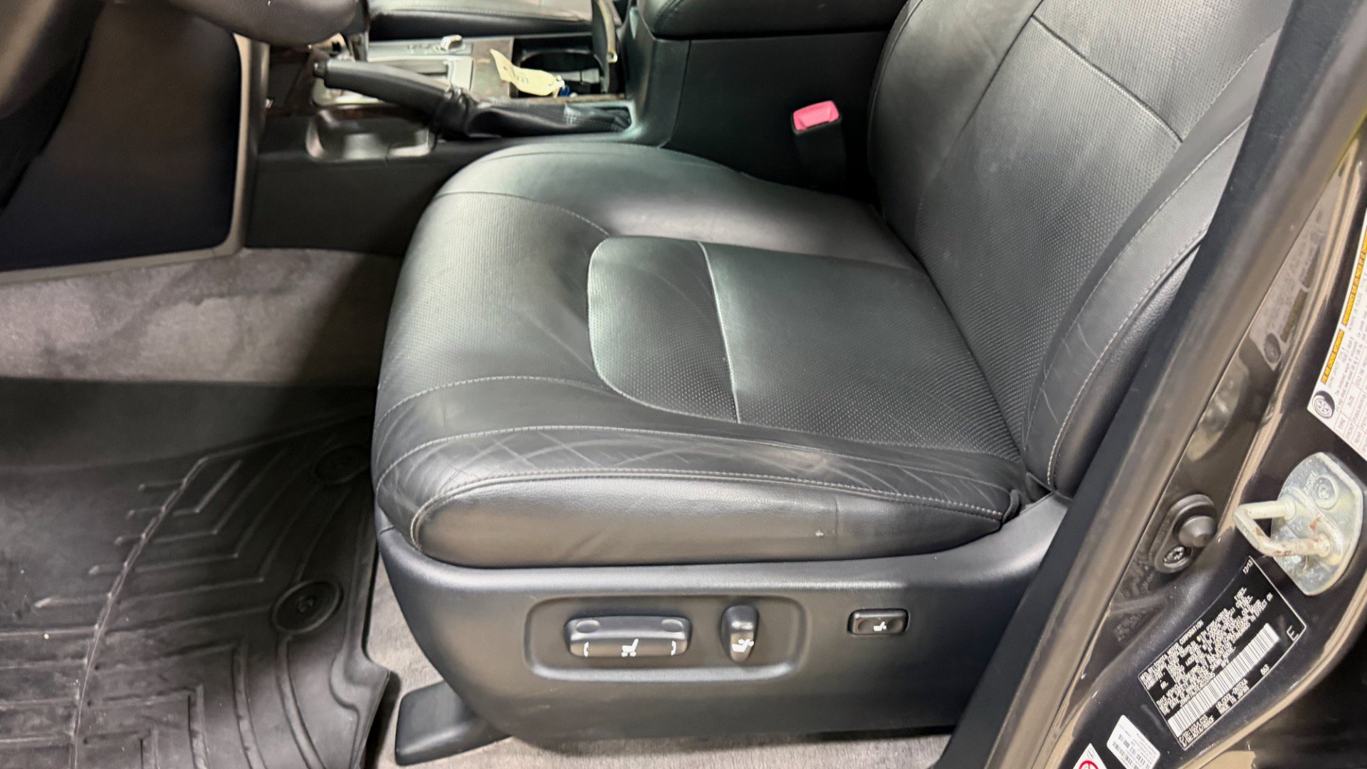 Used 2014 Toyota Land Cruiser AWD/4WD image 24