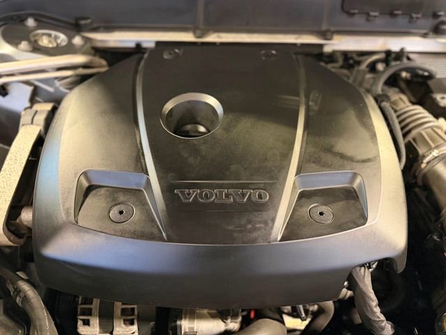 Used 2018 Volvo XC60 T6 R-Design w/ Convenience Package AWD/4WD image 38