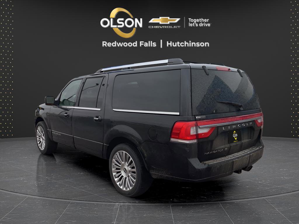 Used 2015 Lincoln Navigator L 4WD w/ Equipment Group 101A Reserve image 3