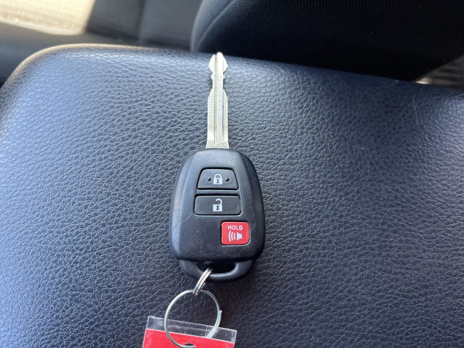 Used 2018 Toyota RAV4 LE w/ All Weather Liner Package AWD/4WD image 19