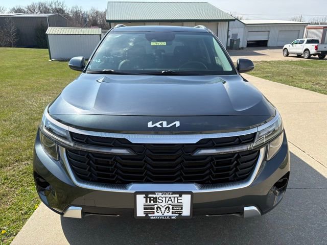Used 2024 Kia Seltos EX AWD/4WD image 2