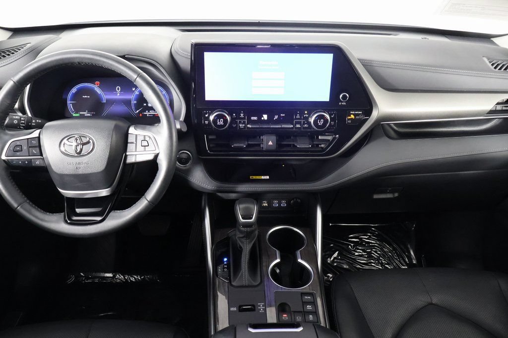 Used 2023 Toyota Highlander Limited AWD/4WD image 8