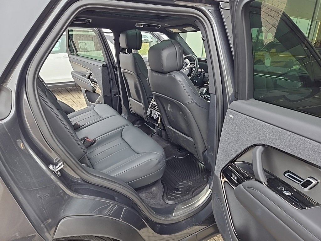 Used 2025 Land Rover Range Rover Sport Dynamic SE image 19