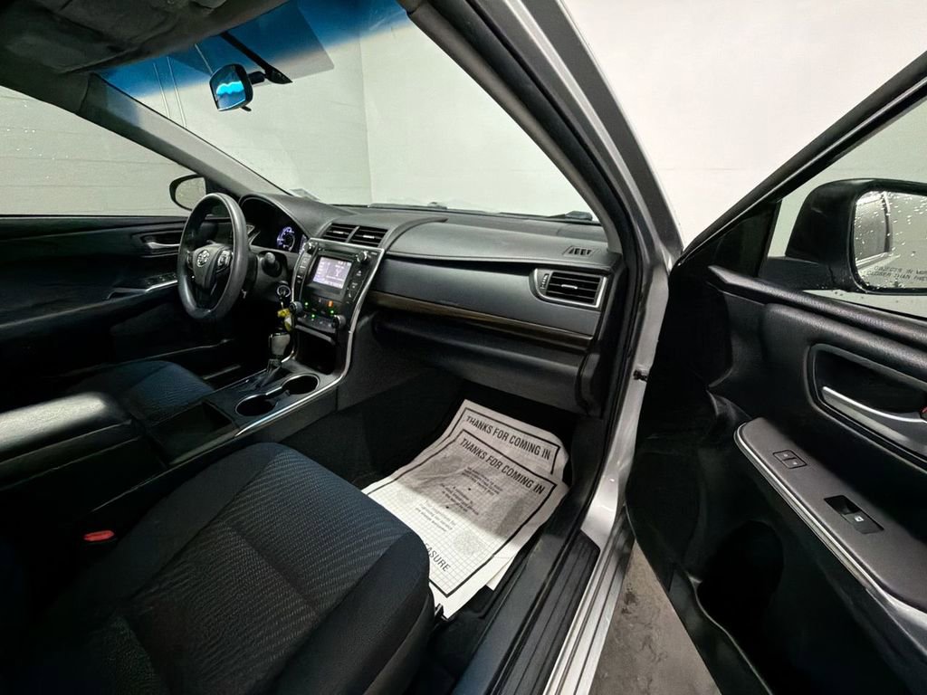 Used 2016 Toyota Camry LE image 25