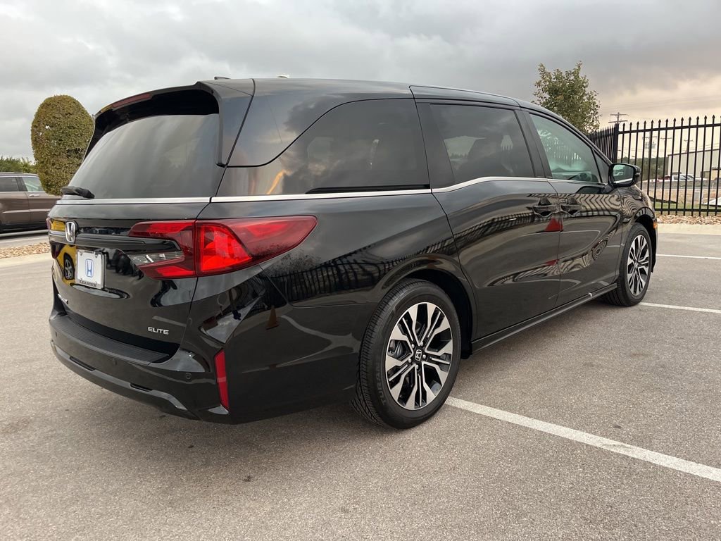 Certified 2026 Honda Odyssey Elite image 4