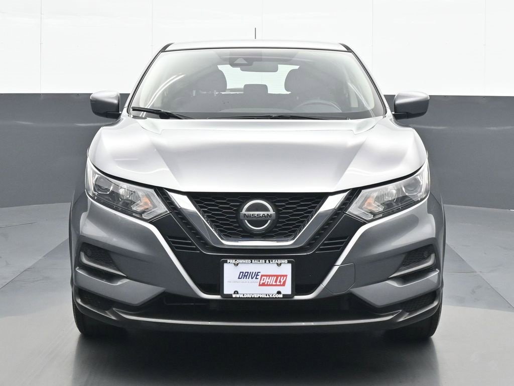 Used 2020 Nissan Rogue Sport S image 1