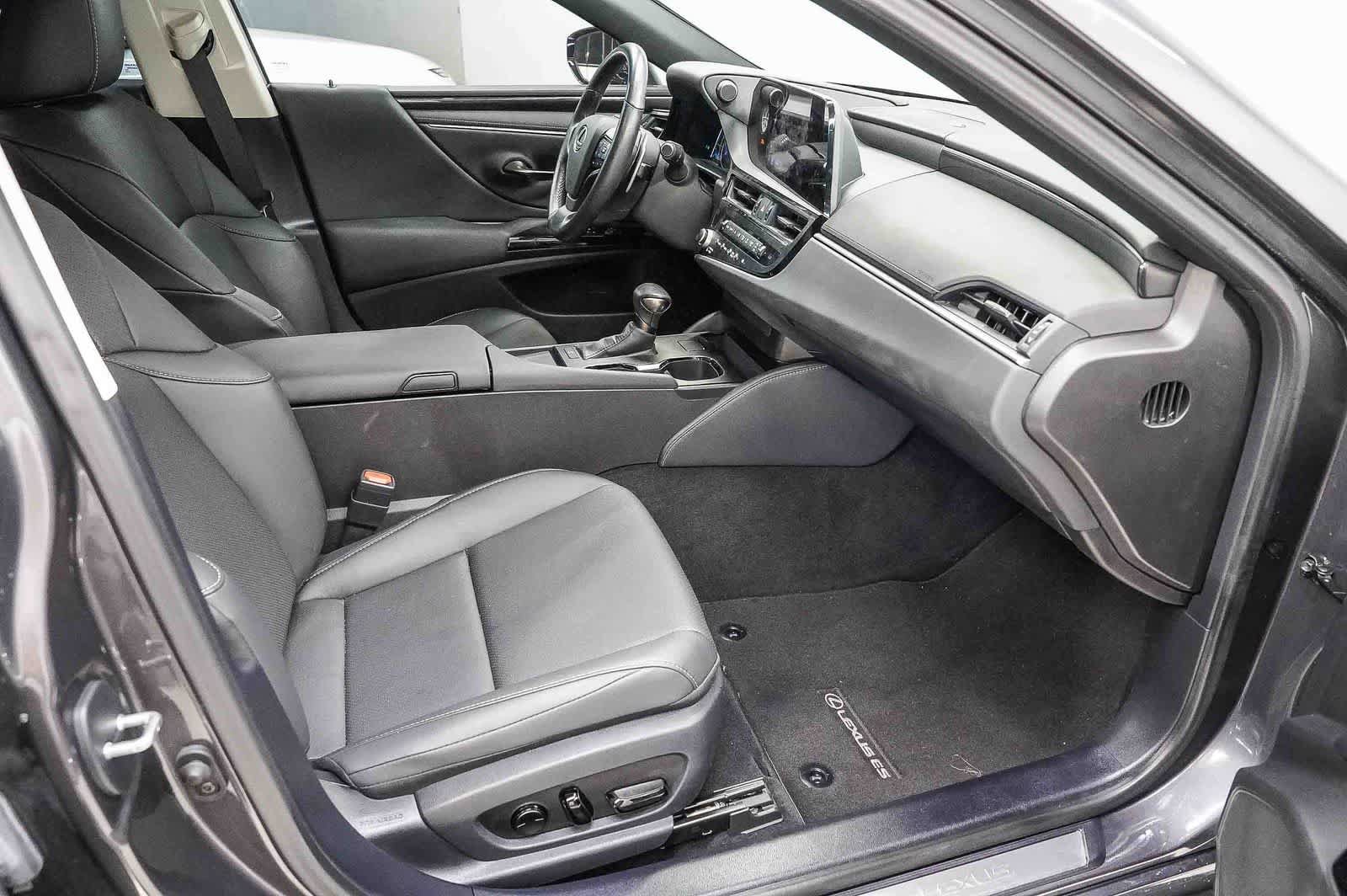 Used 2025 Lexus ES 350 FWD image 17