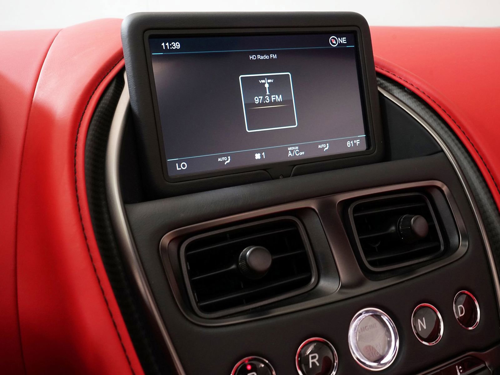 Used 2022 Aston Martin DBS Superleggera Volante image 20